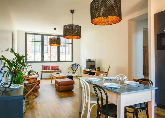 La Parenthese Honfleuraise * Honfleur